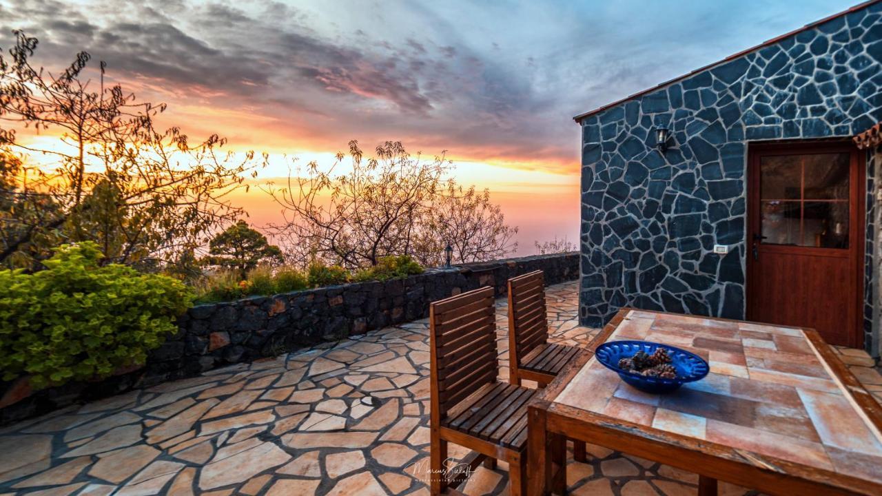 Sunset And Stars Stone House Guest House Garafia Exterior photo